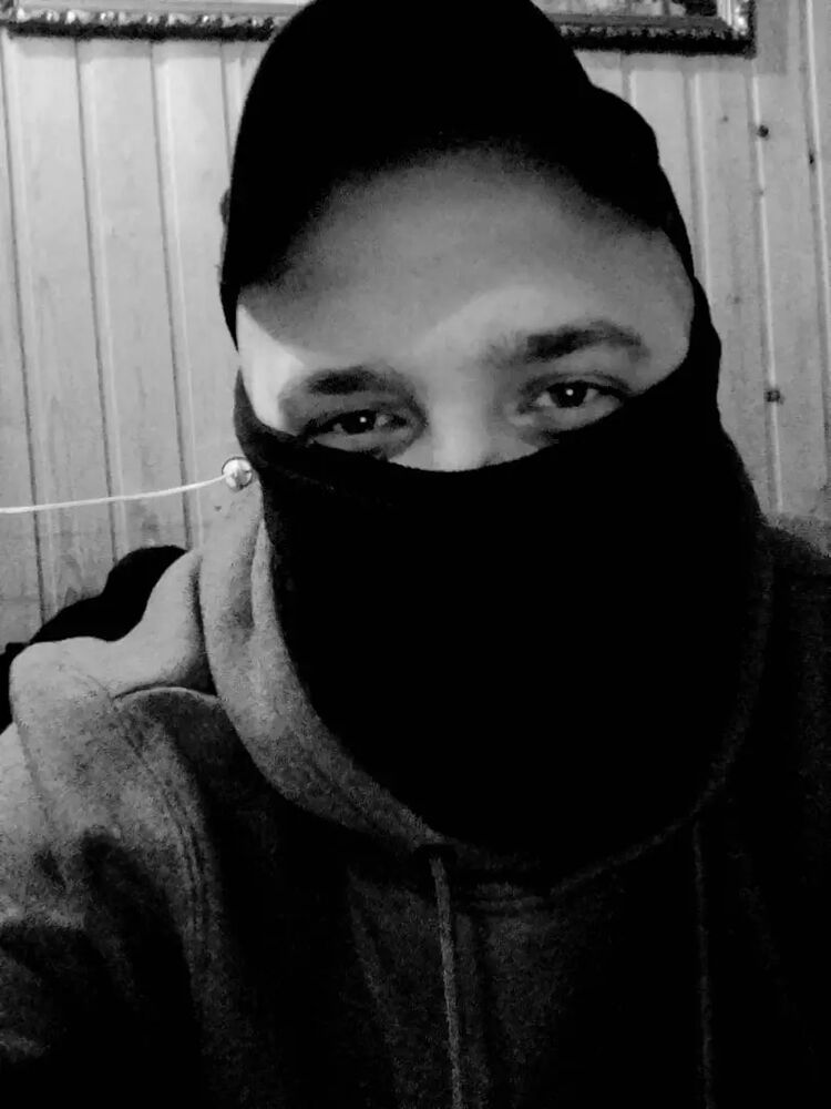  28511213  Artyom, 34 ,    