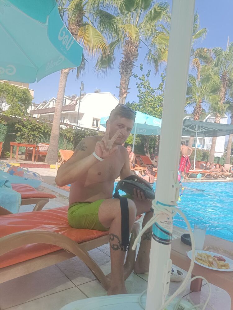  ,   Petr, 36 ,   ,   