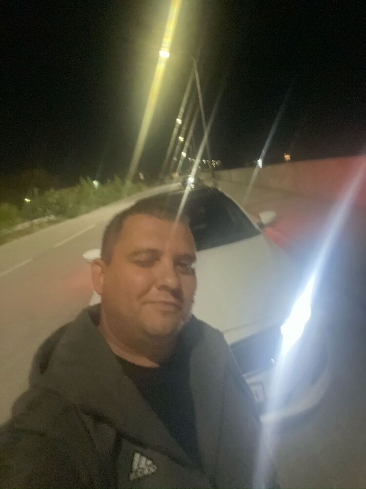  49051353  , 37 ,    