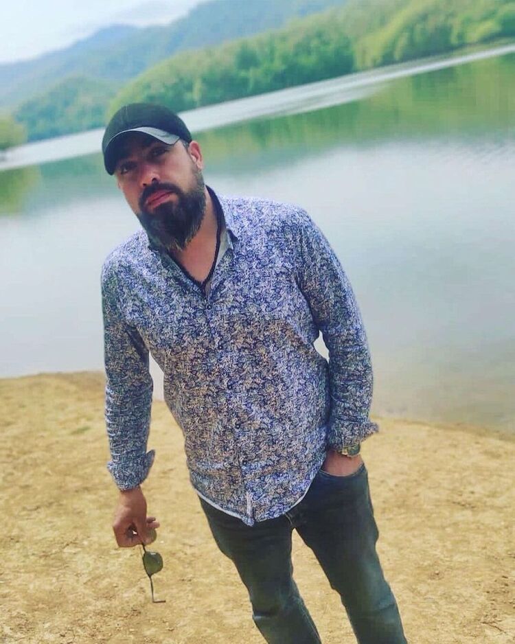  ,   Emin, 40 ,   ,   