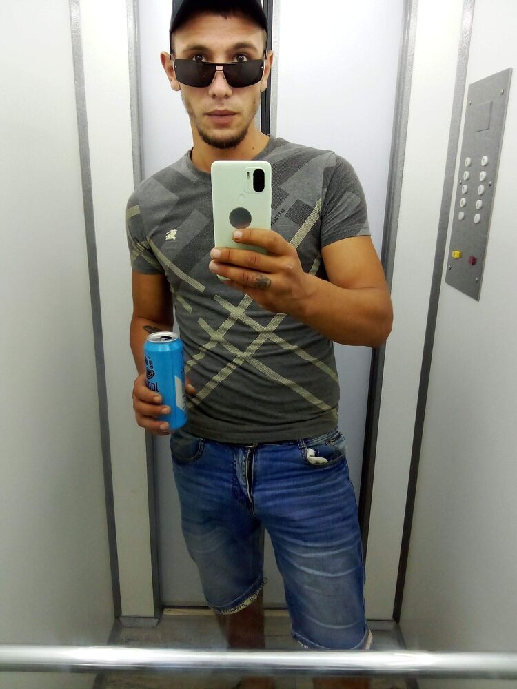  45985353  , 27 ,    