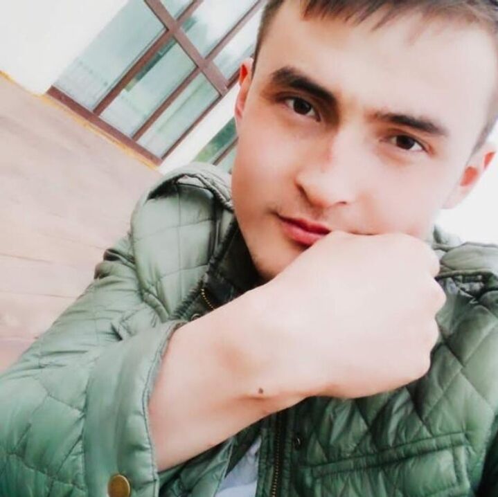  27013173  Zafar, 27 ,    