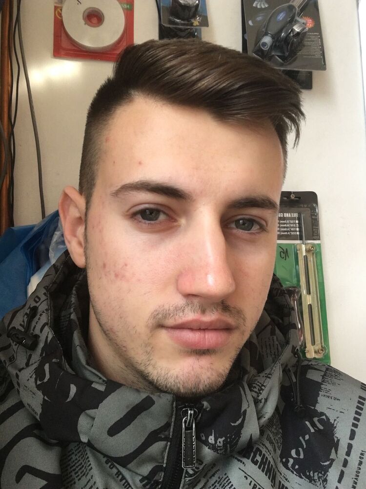  ,   Alex, 25 ,   ,   , c , 