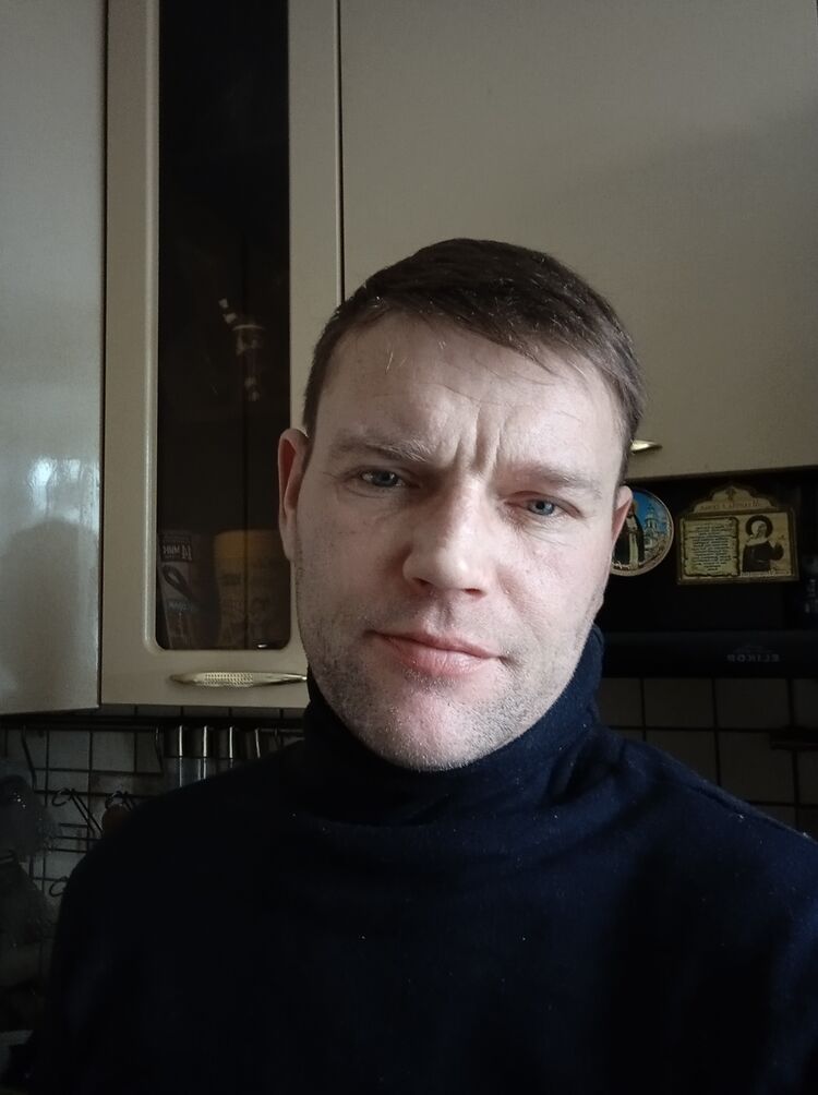  ,   Andrej, 40 ,   ,   