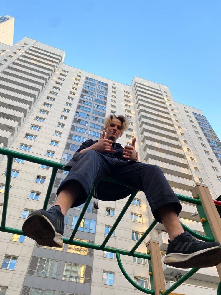  37290903  , 21 ,    