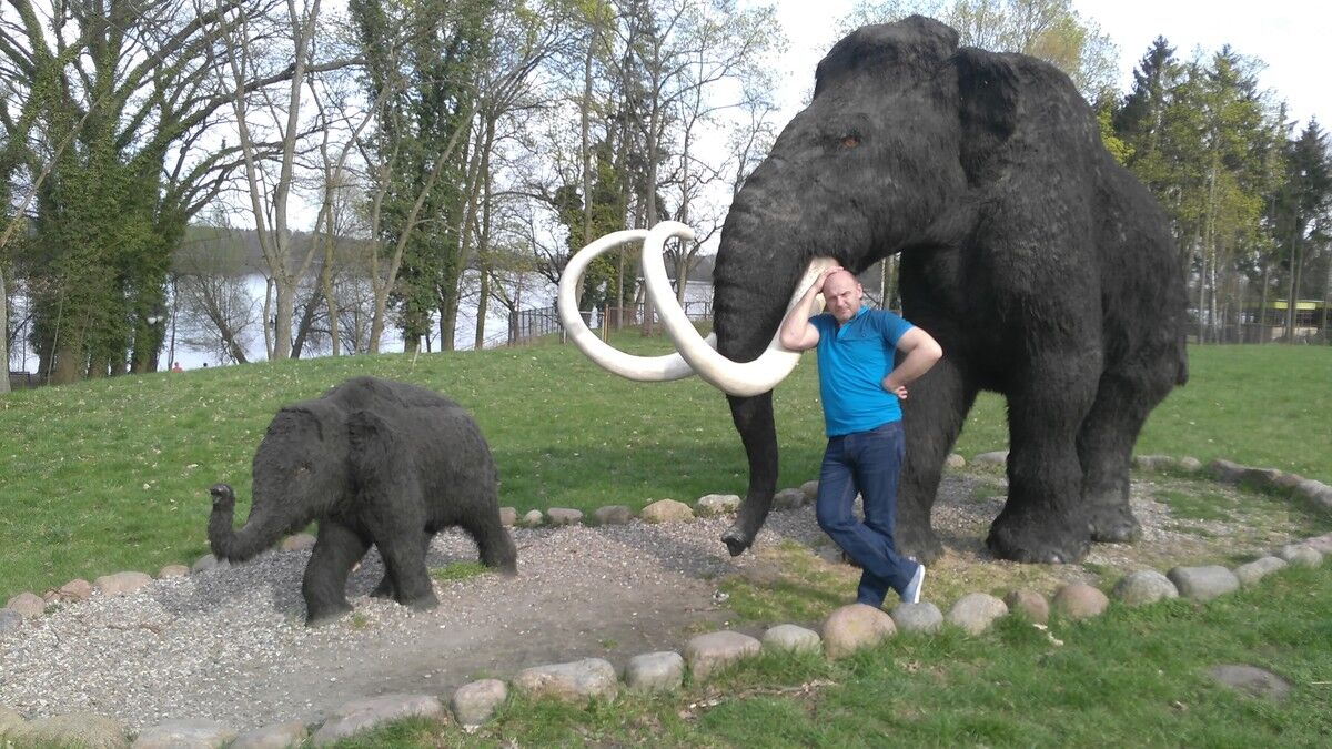  12900843  ANATOLII, 55 ,    