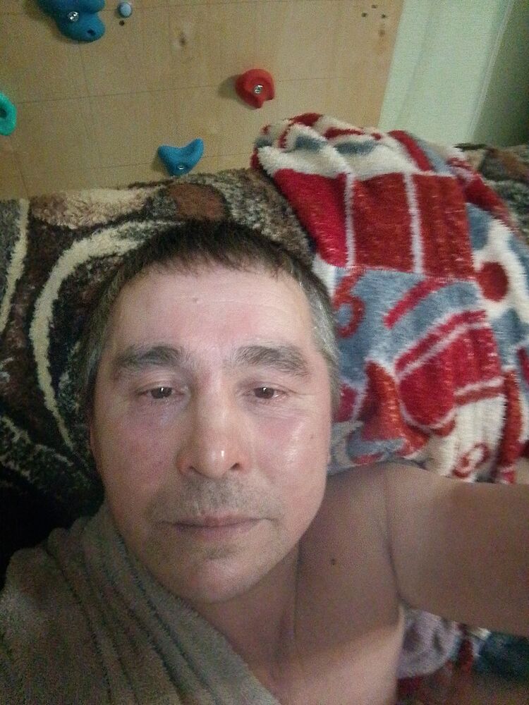  ,   Leonid, 46 ,   ,   