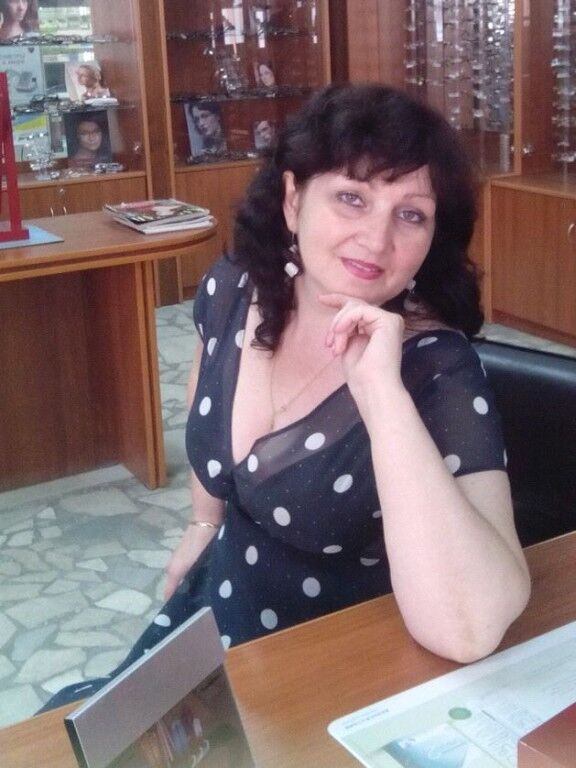 Знакомства тольятти без регистрации с телефонами. Незамужние женщины Тольятти. Девушка 53 года. Познакомиться с женщиной 53 года.