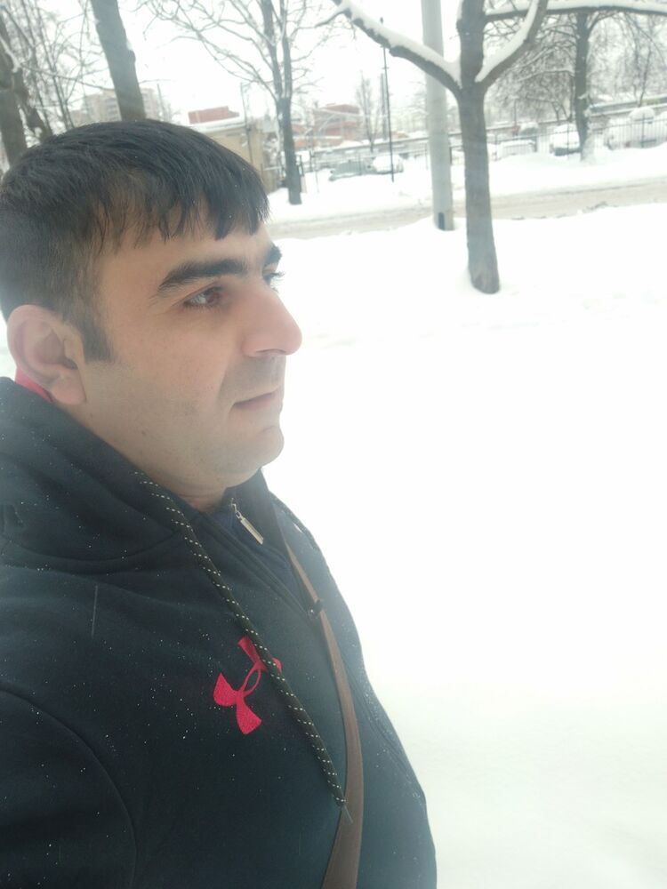  15239183  Ali, 37 ,    