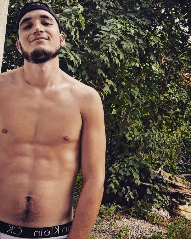  29517273  Billi, 28 ,    