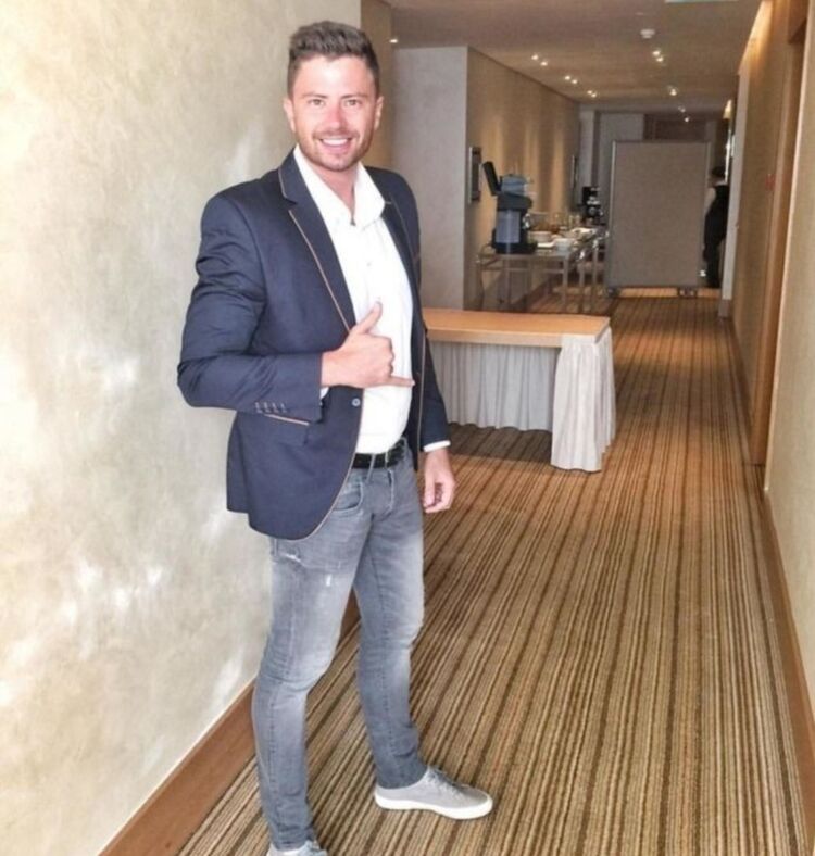 ���� 24394283 ������� ����, 35 ���, ���� ���������� � ������