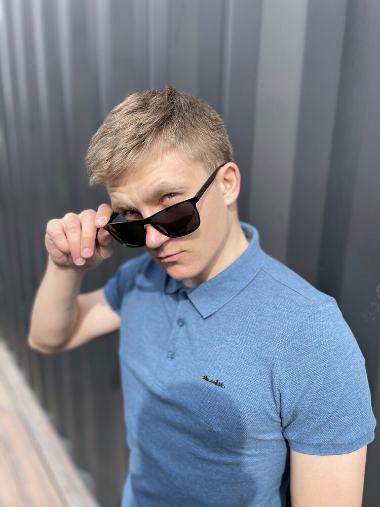  22667253  Alexey, 26 ,    