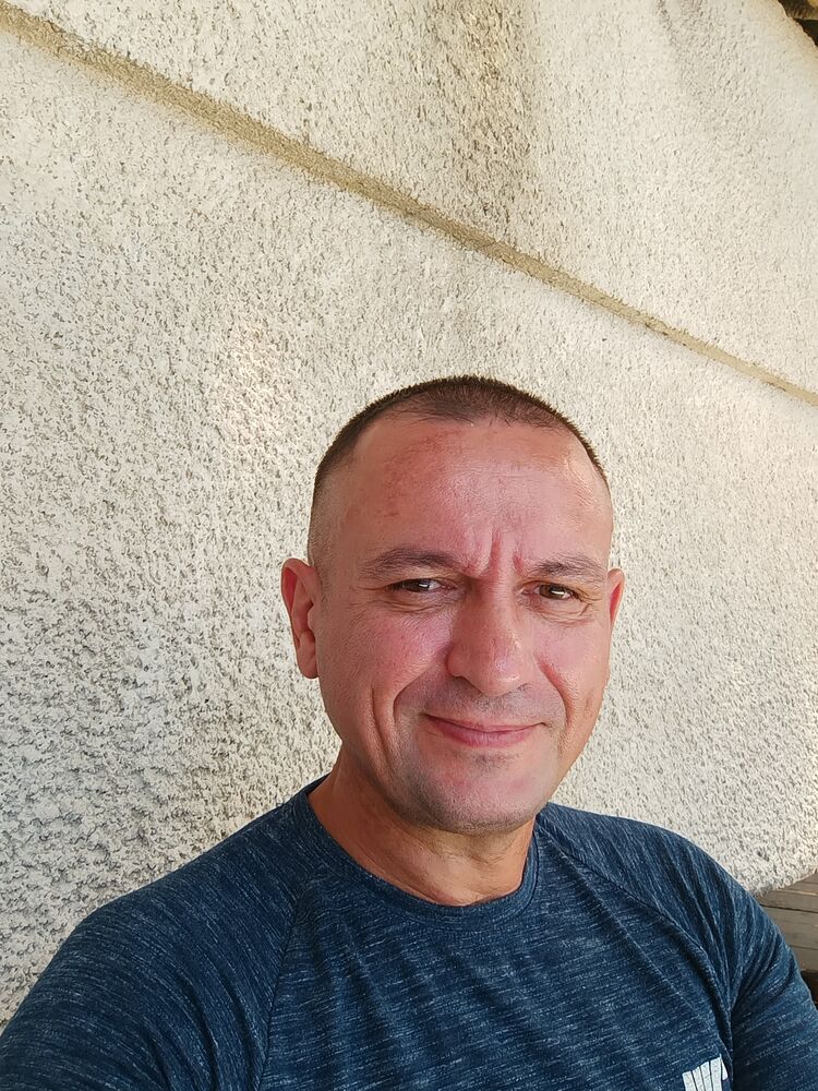  44569523  , 49 ,    