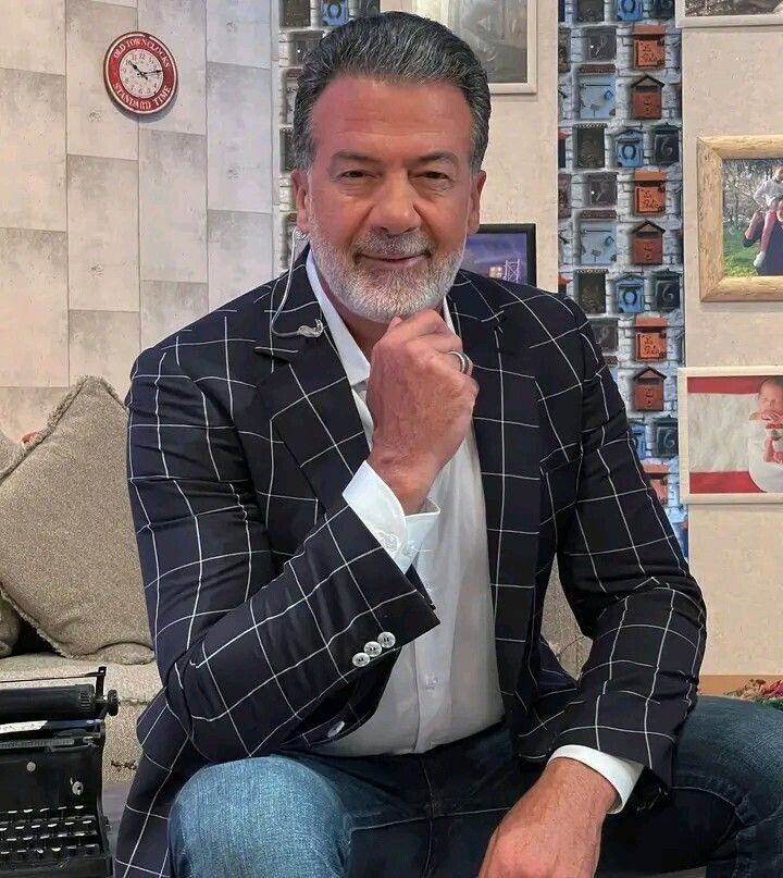  ,   FredericDiaz, 64 ,   ,   