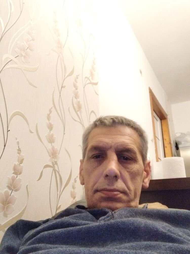  47693153  , 54 ,    