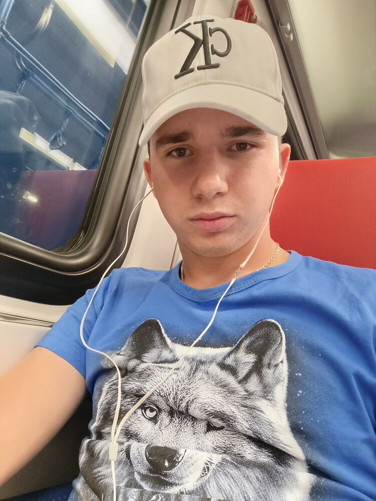  44487593  , 22 ,    