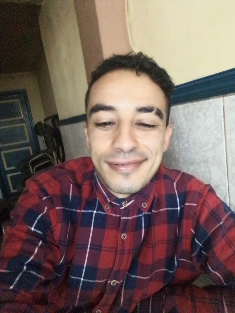  26593213  Mohamed, 33 ,    