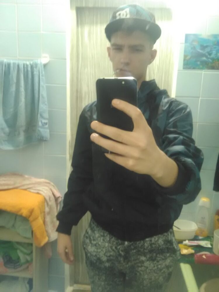  9560203  , 27 ,    