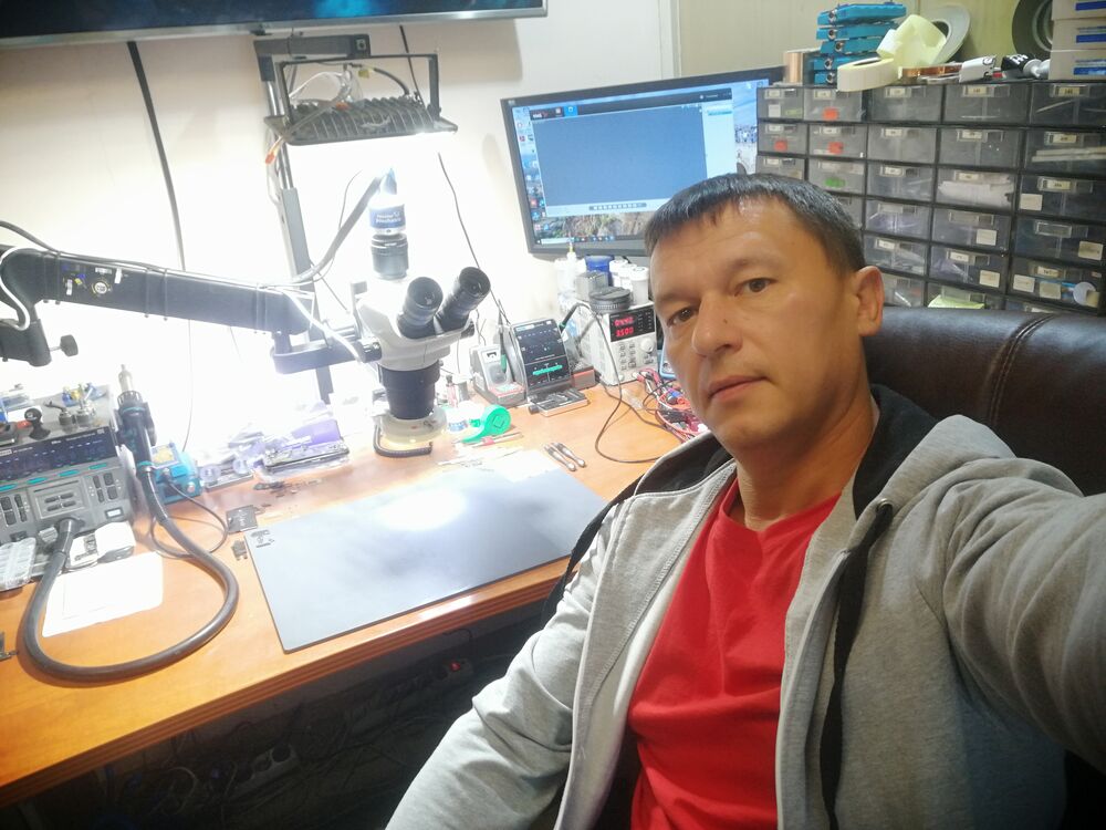  53142293  Maksim, 44 ,    