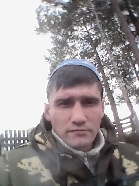  12330293  Sergei, 39 ,    