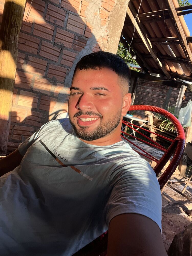  --,   Eduardo, 19 ,   ,   