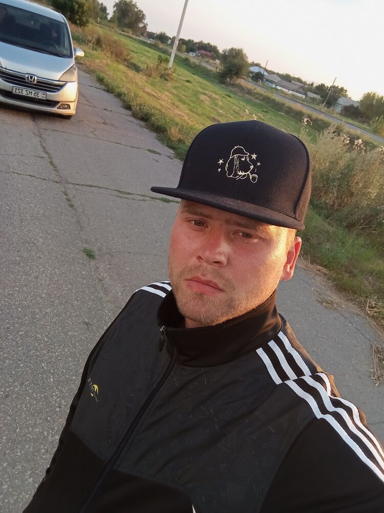  37704093  , 28 ,    