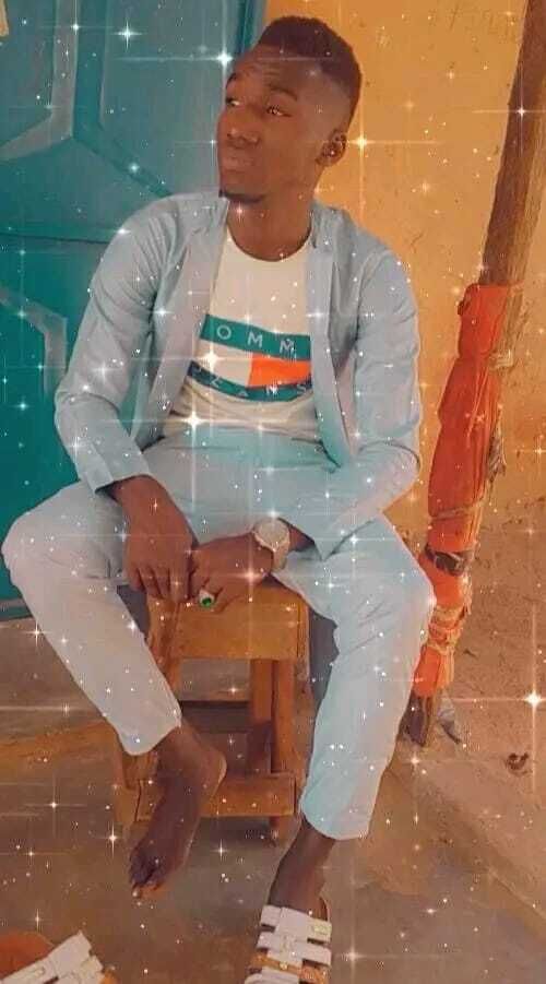  46601393  Babacar cana, 35 ,    