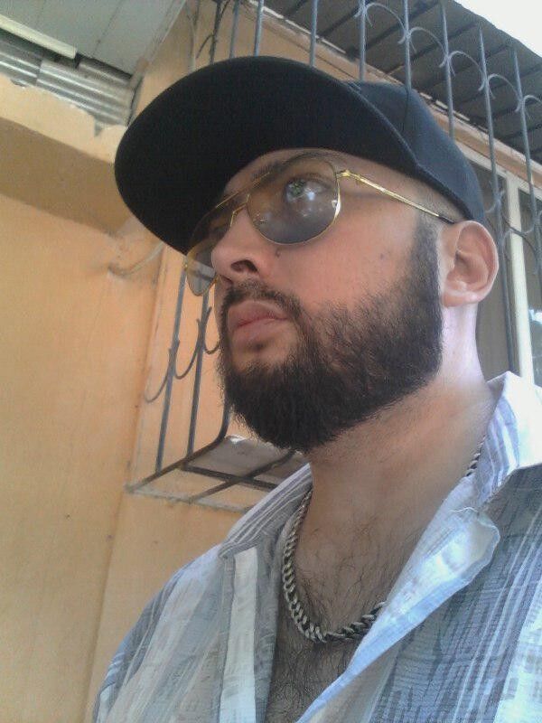  ,   Martin, 40 ,   ,   , c 