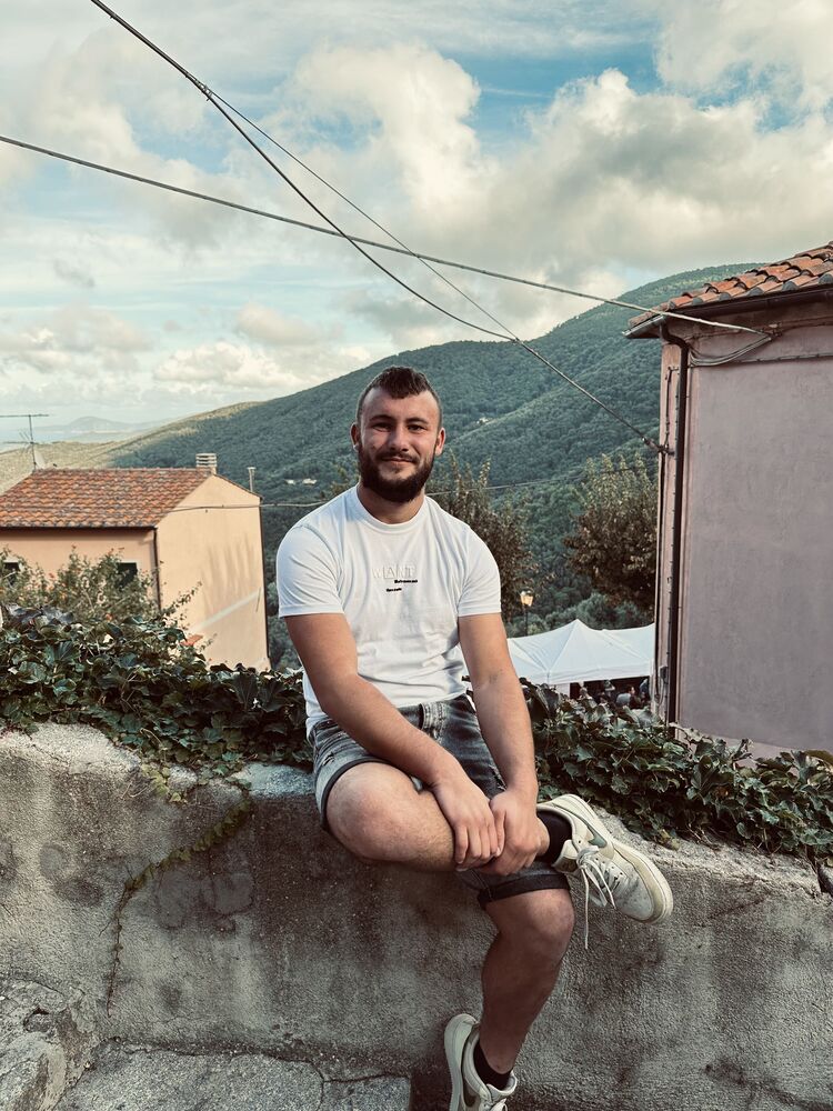  ,   Adrian, 21 ,   ,   