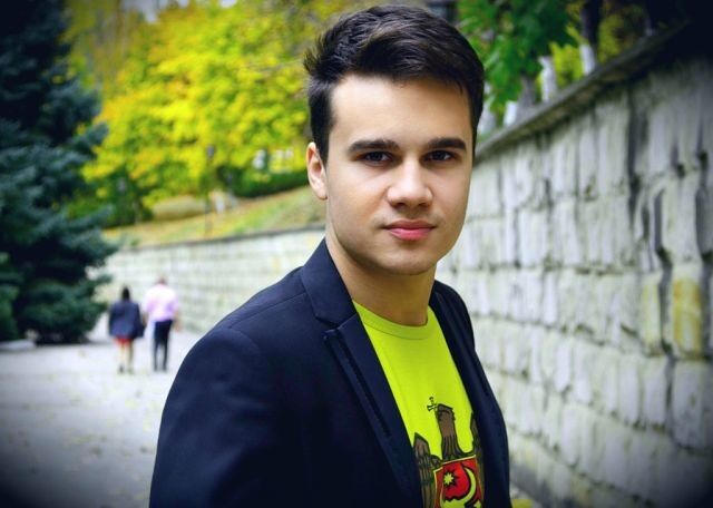  5649923  Costea, 29 ,    