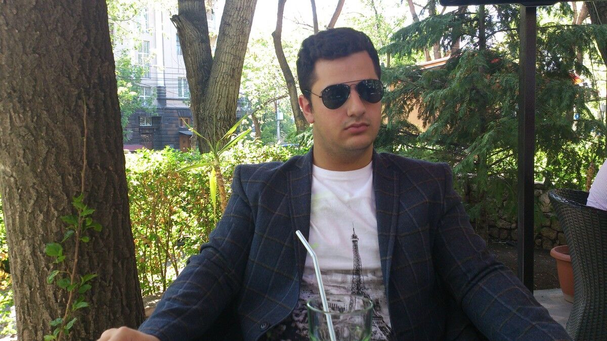  4559823  Raz, 31 ,    