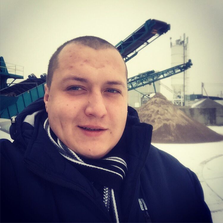 43689073  , 32 ,    