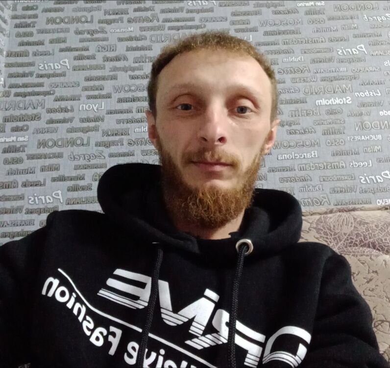  53150123  Evgeny, 40 ,    