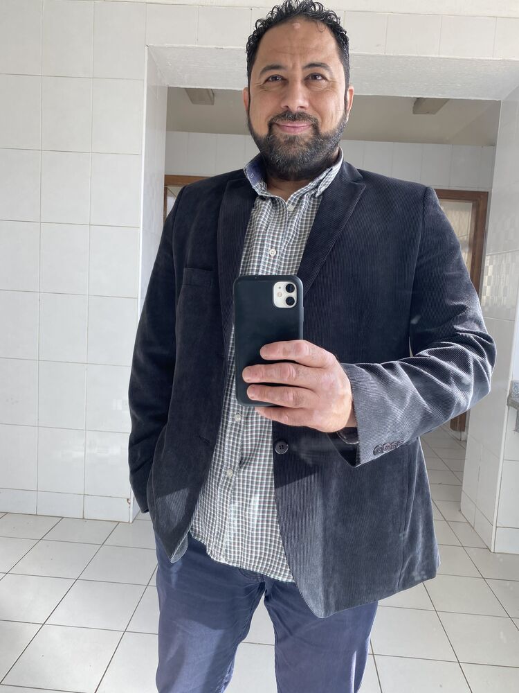  44636613  Tito, 44 ,    