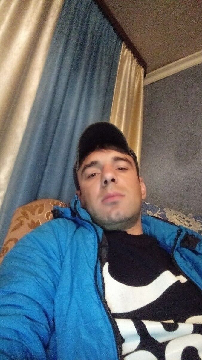  13635843  Artem, 39 ,     