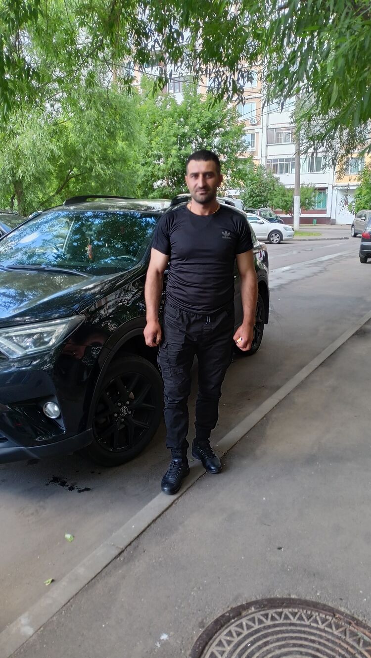  ,   Ash, 39 ,   ,   