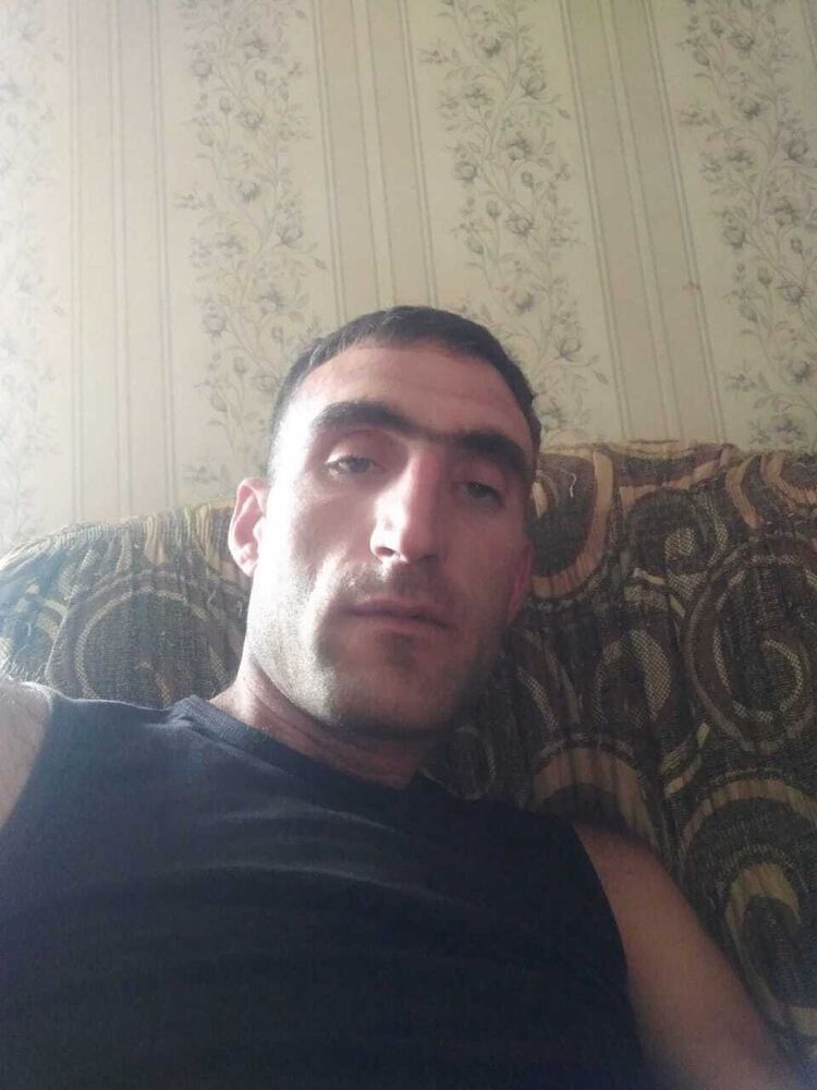  30079613  Armyanin, 36 ,    