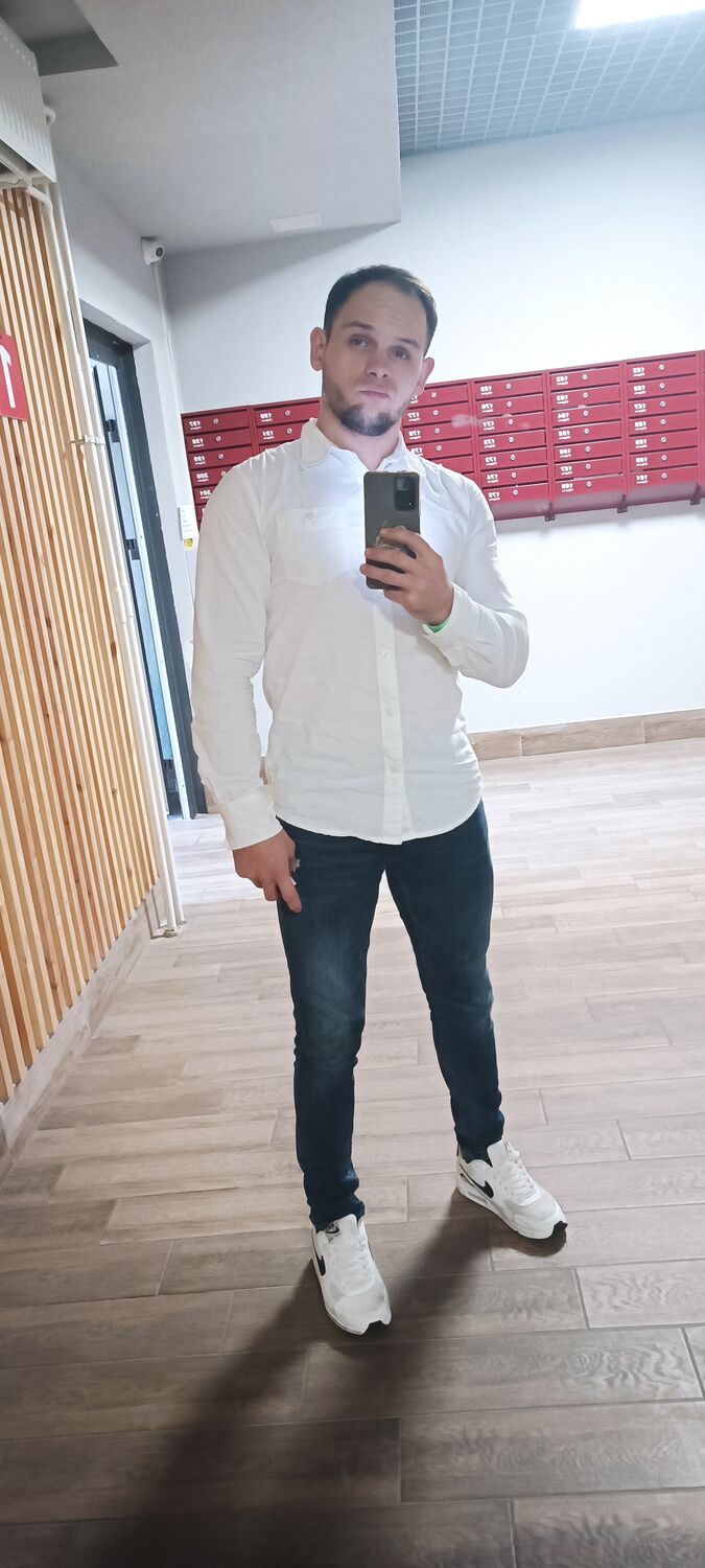  49313393  , 28 ,    