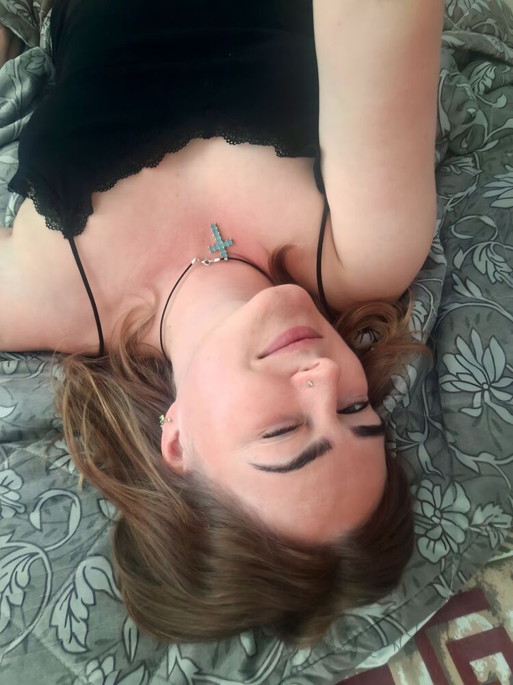  ,   Eleonora, 36 ,   ,   