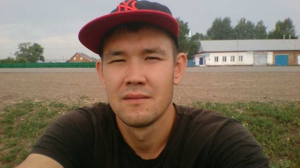  ,   Robert, 34 ,   
