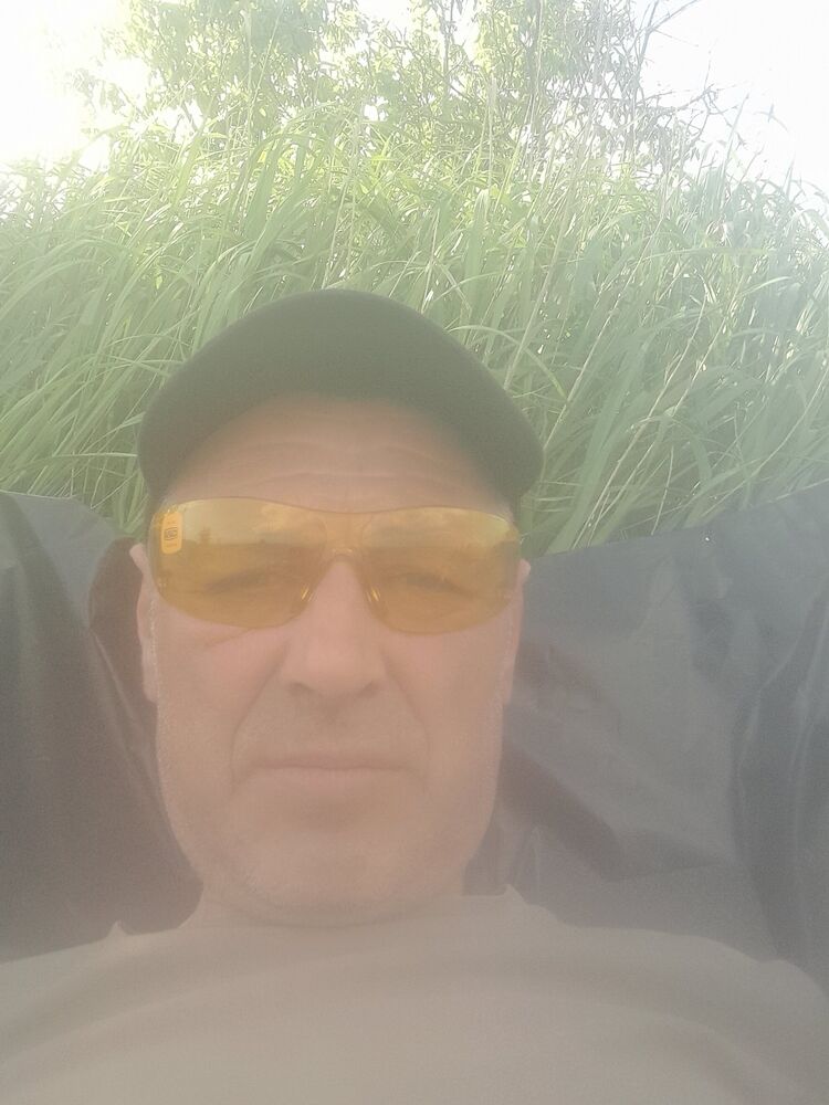  37857163  Sergij, 46 ,    