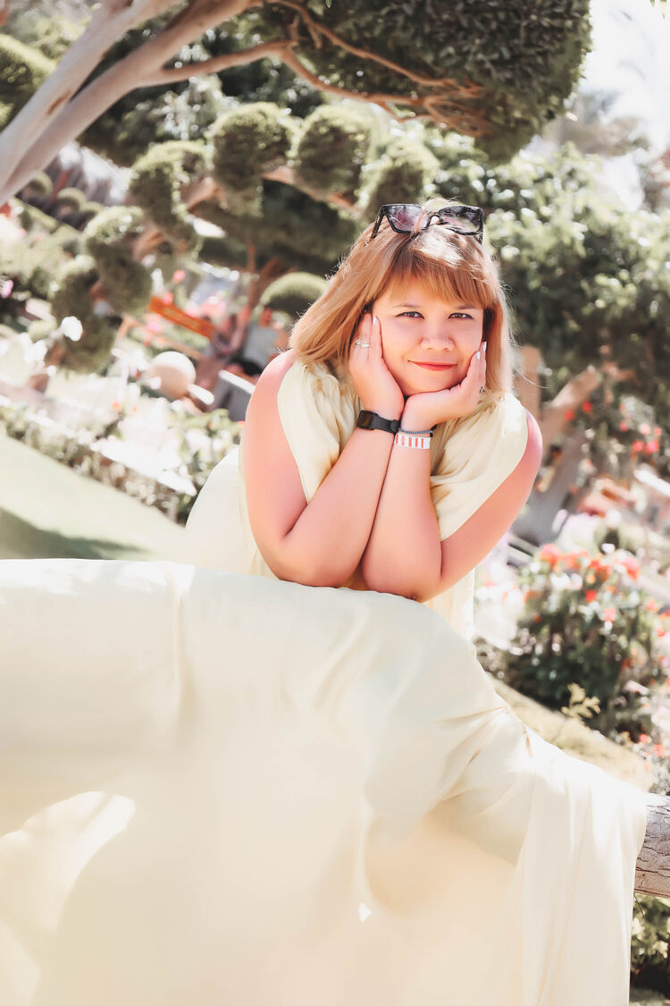  51504813  Linara, 38 ,    