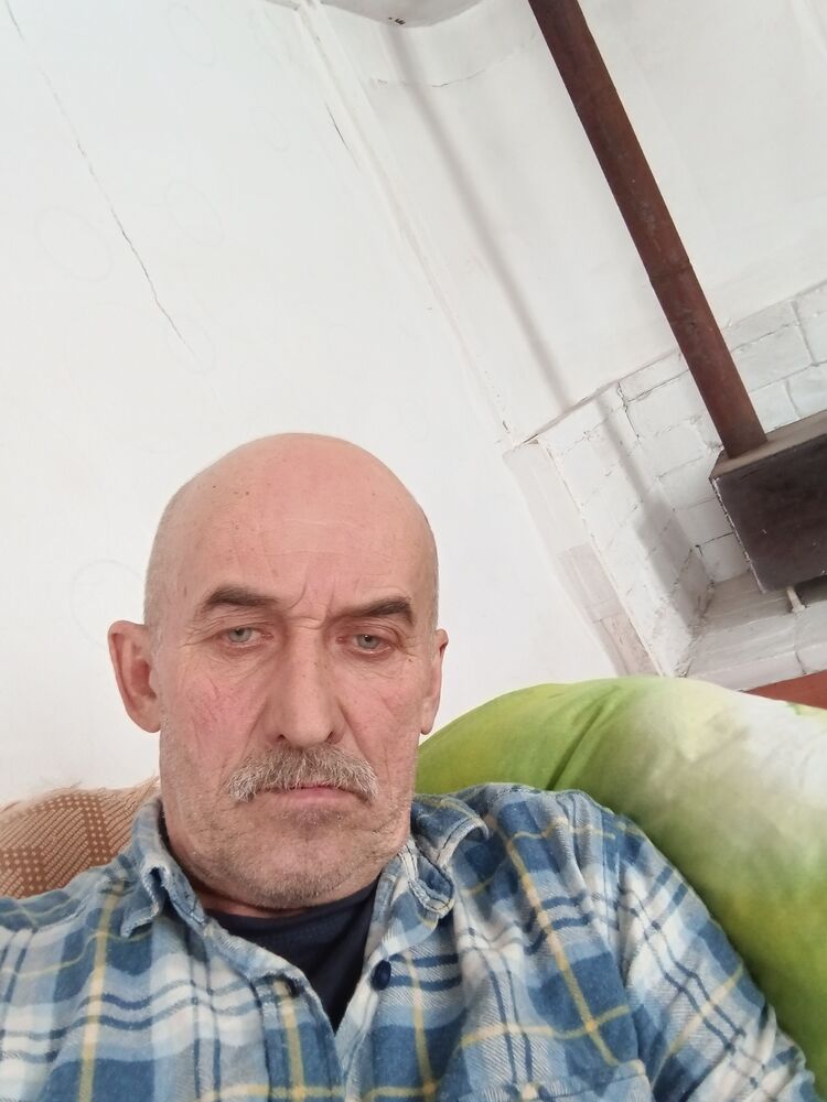  43931993  , 60 ,    