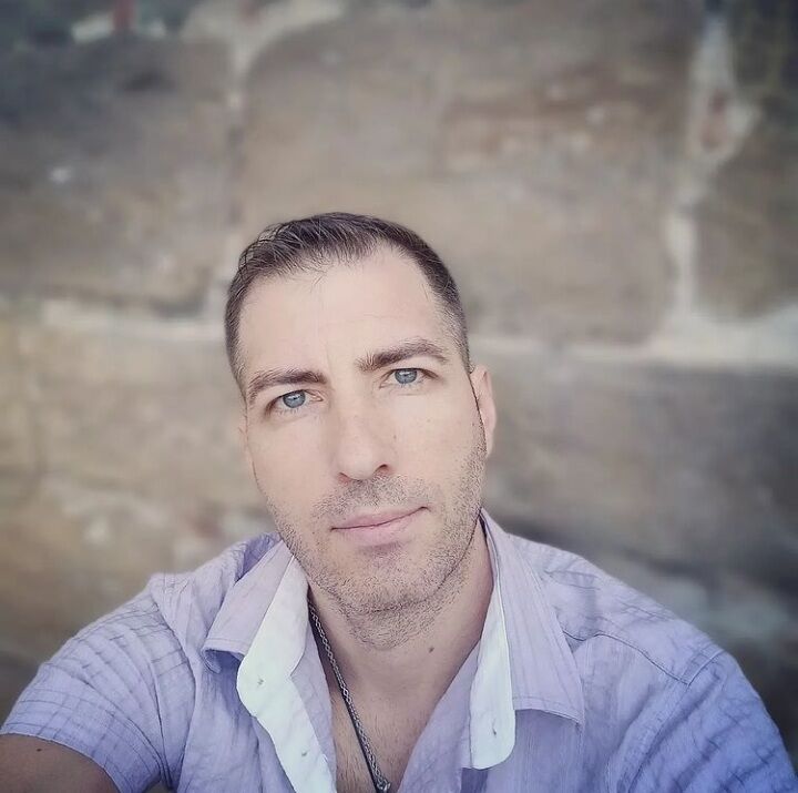  28272853  , 52 ,    