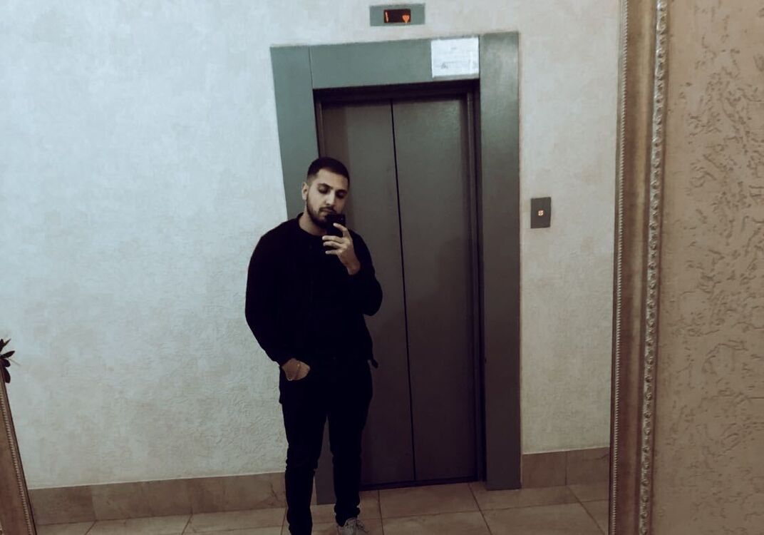  43710833  Narek, 25 ,    