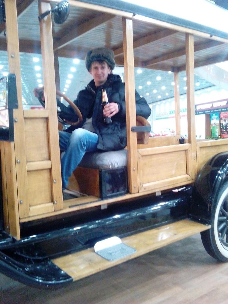  53298883  Alexander, 33 ,    