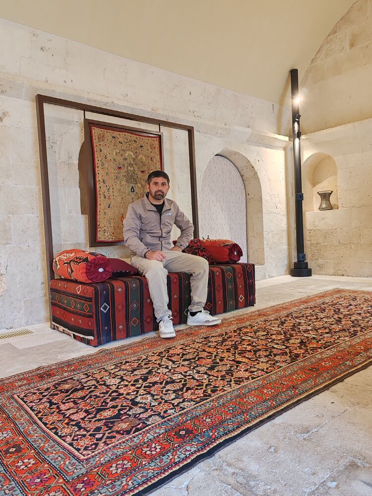 49363703  KHAYYAM, 39 ,    