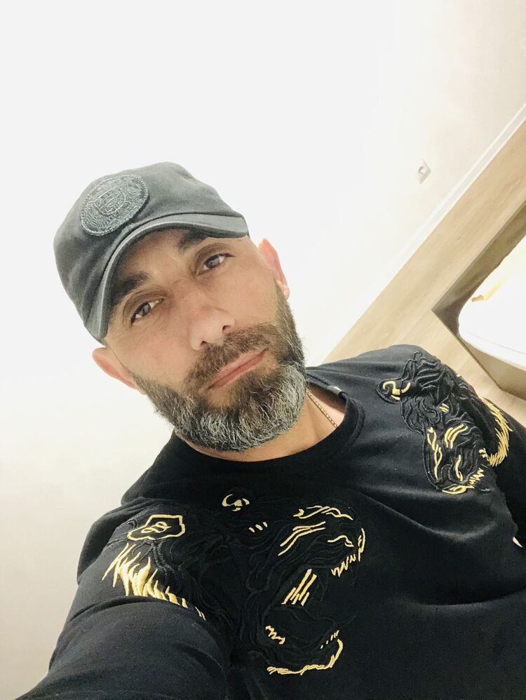  53507503  Erik, 36 ,    
