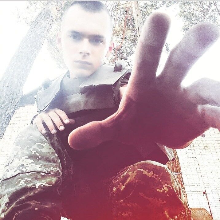  16662073  Eric, 27 ,    