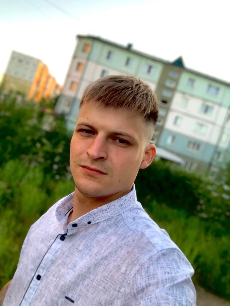  40036503  Artem, 27 ,    